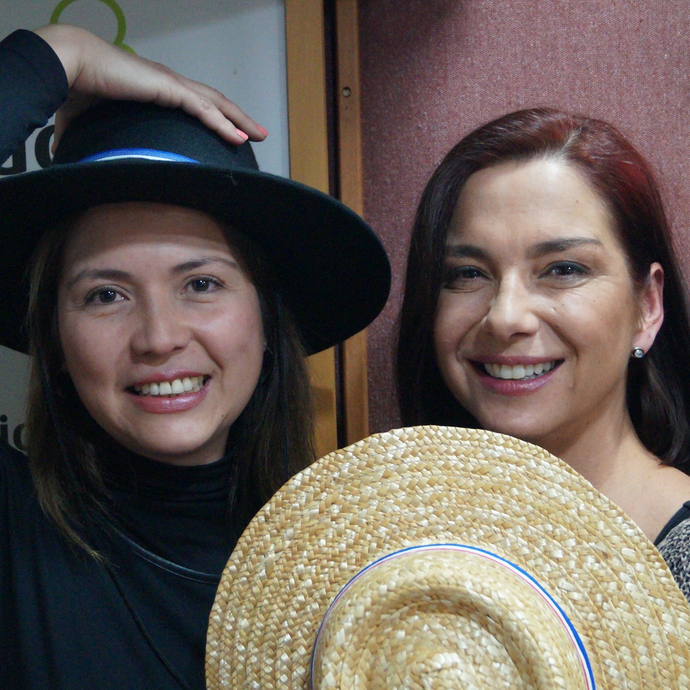 Edith Rosa VIDEO: Edith de la Rosa y Katty Kowaleczko te saludan en estas Fiestas ...