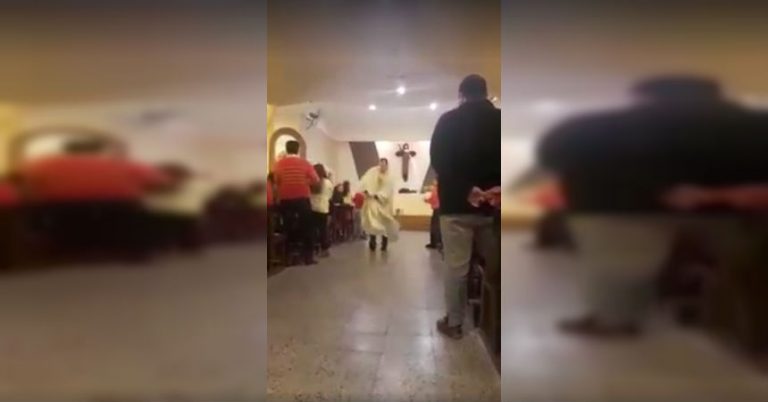 Amén! Un cura revolucionó una iglesia bailando «Despacito» de Luis Fonsi —  Radio Imagina