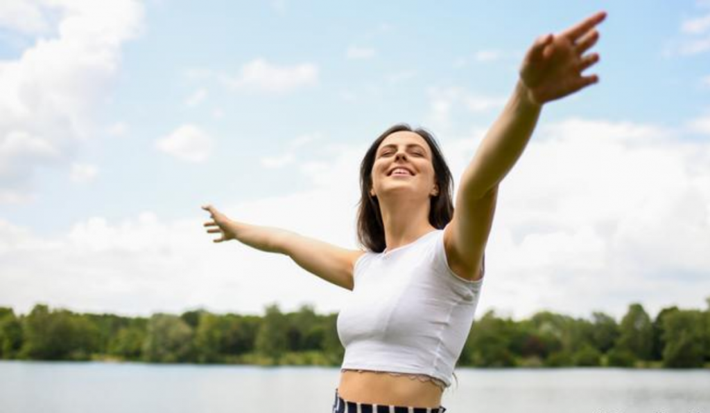 Realizar actos de bondad aumenta la felicidad en las personas