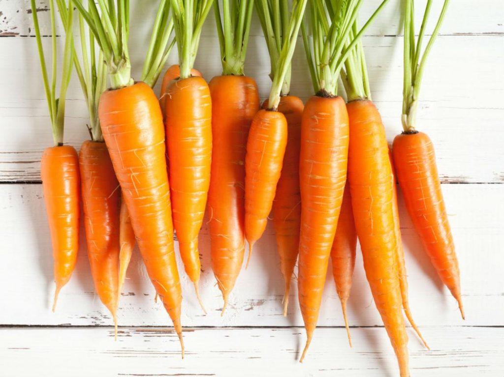 ¿Cuántas frutas y verduras es saludable comer?