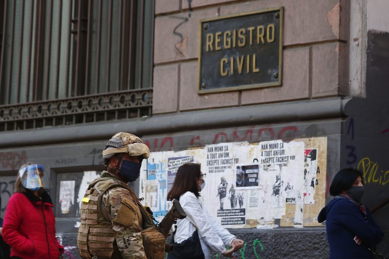 VALPARAISO: Filas En El Registro Civil En Atencion De Fin De Semana