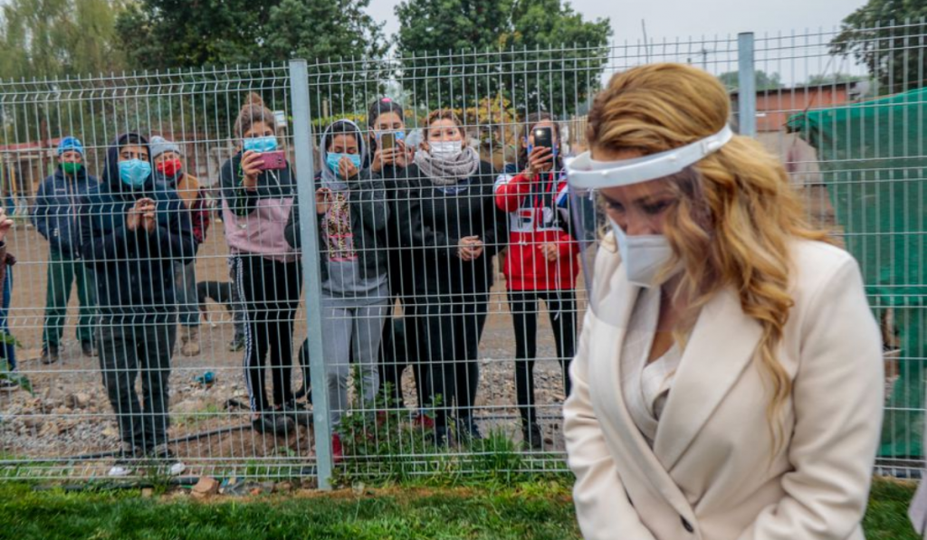 Fiscalía abre investigación tras supuesta celebración de Cathy Barriga