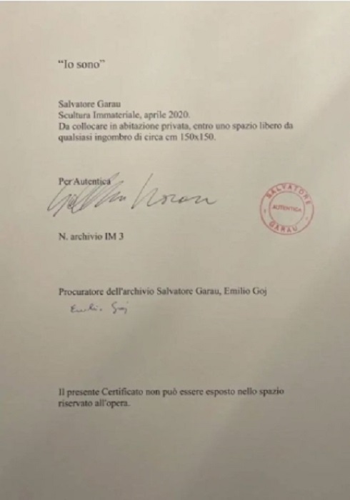 Artista italiano vende escultura invisible en más de 13 millones de pesos