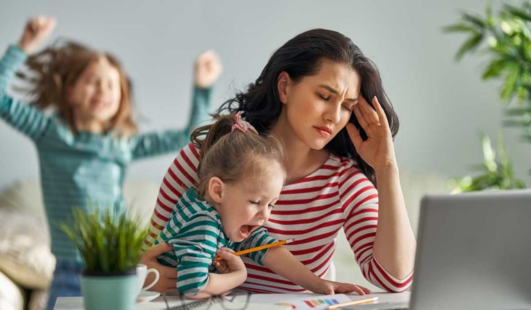 Consejo para las mujeres estresadas por el trabajo y las labores del hogar