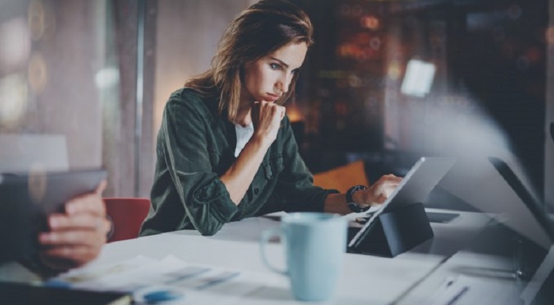 Trabajar 55 horas o más aumenta el riesgo de muerte