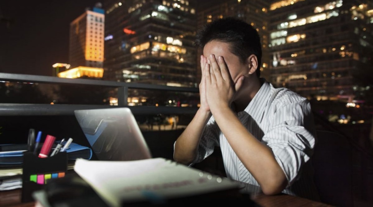 Trabajar 55 horas o más aumenta el riesgo de muerte