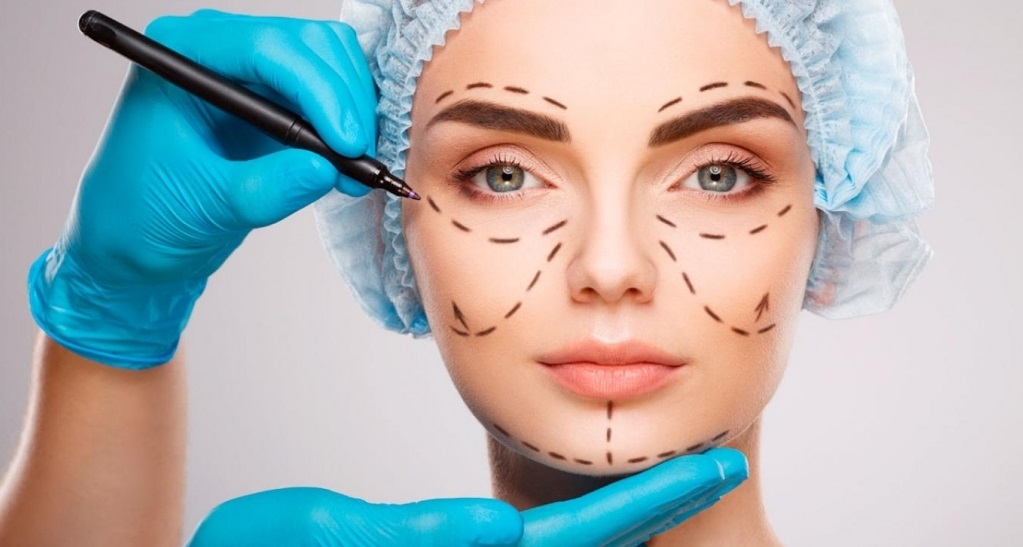 ESPEJITO, ESPEJITO .... ES EL COVID EL MÁS FEITO