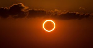 "Cuernos rojos del diablo": La maravilla que se podrá ver durante el eclipse