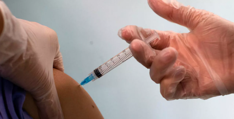 Presidente Piñera anuncia incorporación de menores a plan de vacunación