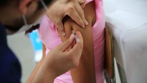 Vacunan A Menor De 12 Años