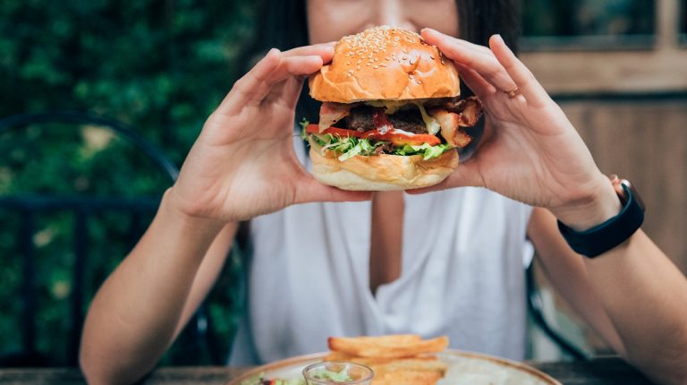 La hamburguesa más cara del mundo: Incluso tiene oro en el pan