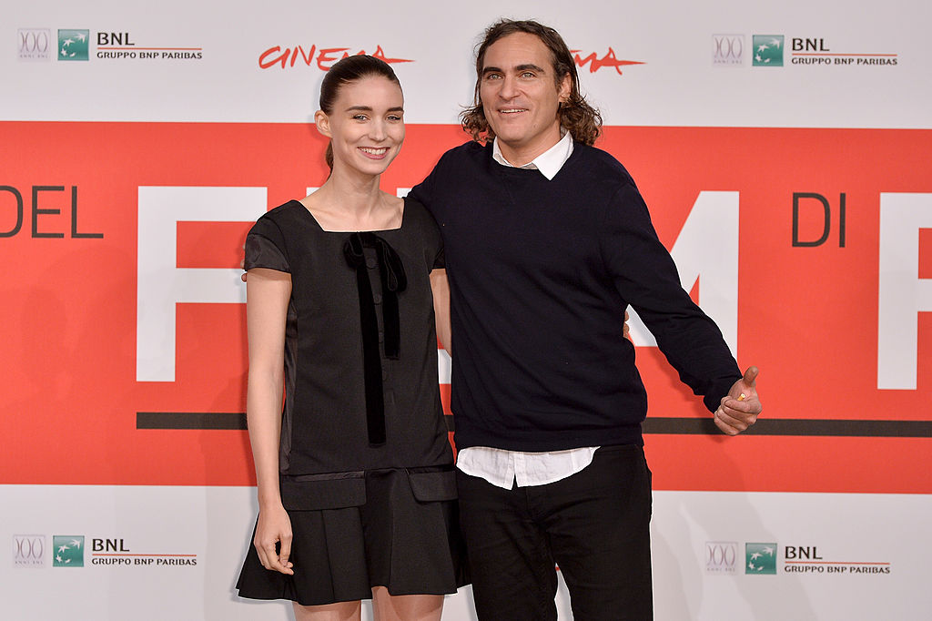 Joaquin Phoenix y Rooney Mara