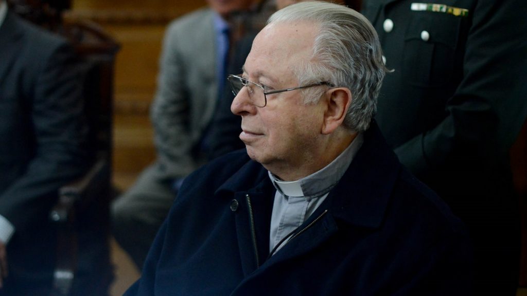 Fernando Karadima, ex sacerdote, muere a los 90 años