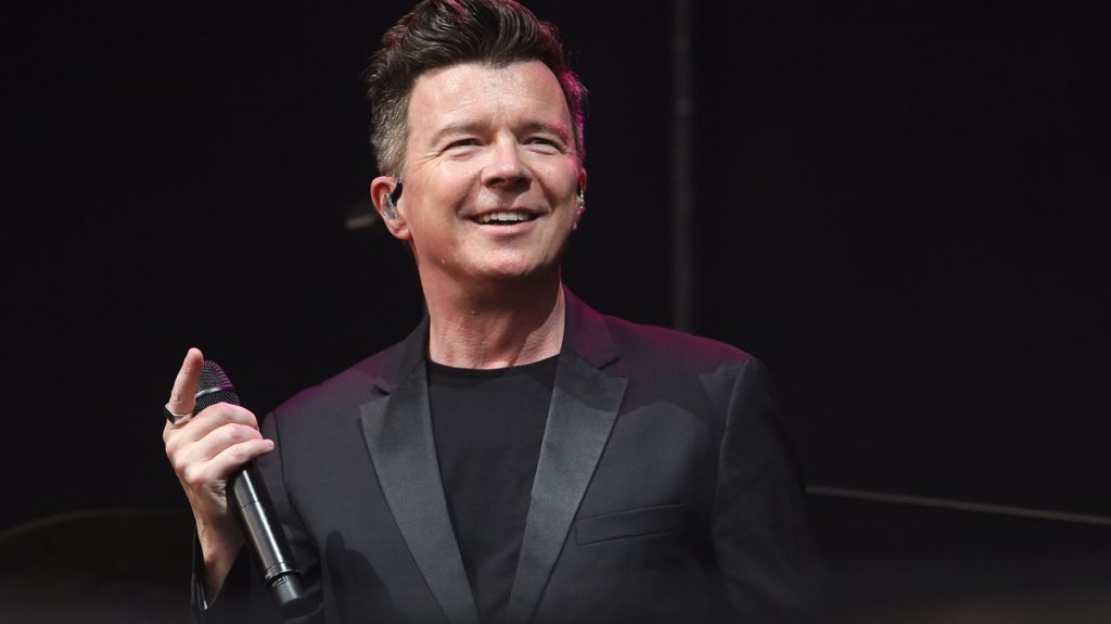 Rick Astley alcanza las mil millones de visitas en Youtube