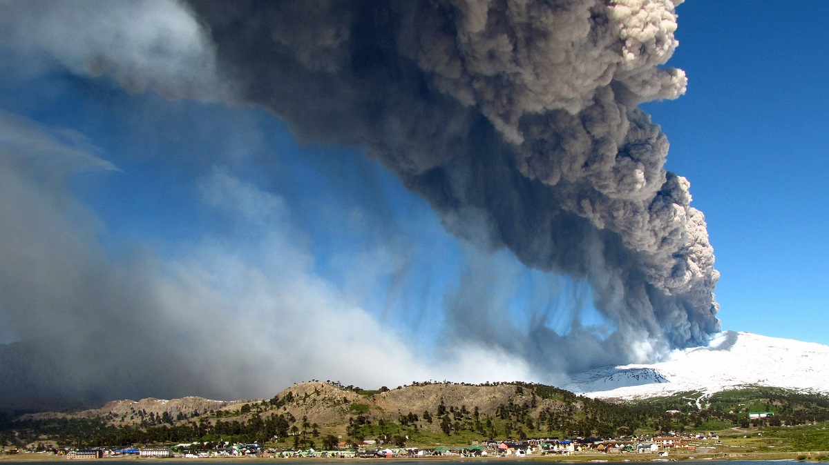 Volcán Copahue Se registra actividad eruptiva en redes sociales