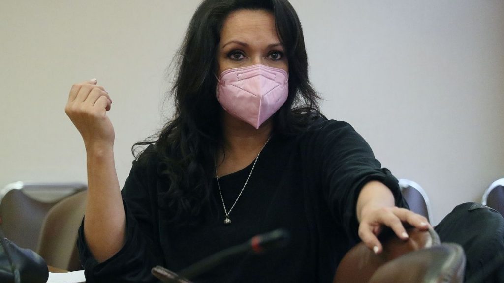 Marisela Santibáñez