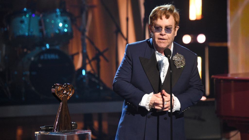 gira suspendida de Elton John
