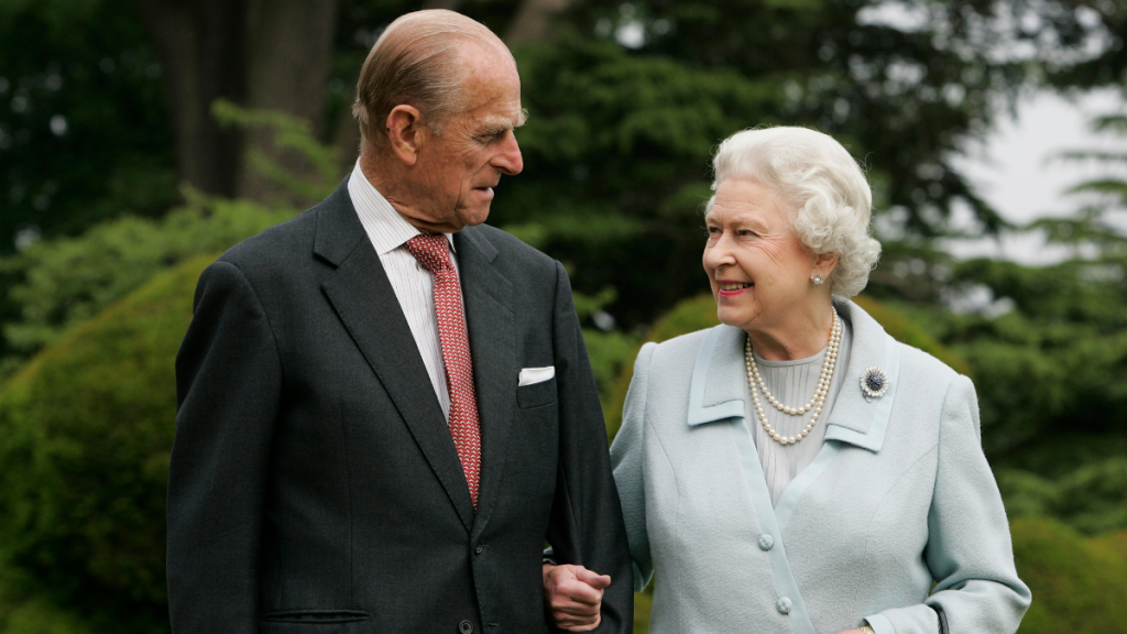 Príncipe Felipe Y Reina Isabel II