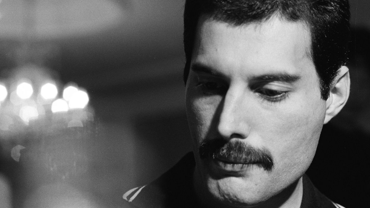 Freddie Mercury: A 30 años de su fallecimiento así lo recordamos — Radio Imagina