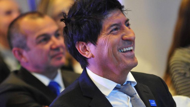 Iván Zamorano (2)