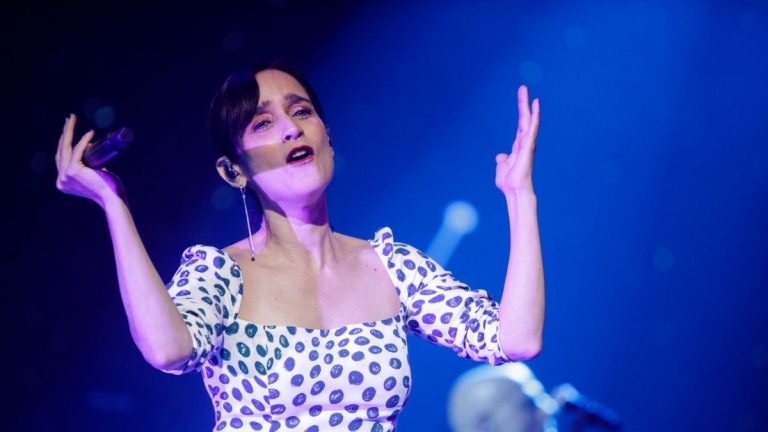 JULIETA VENEGAS (1)