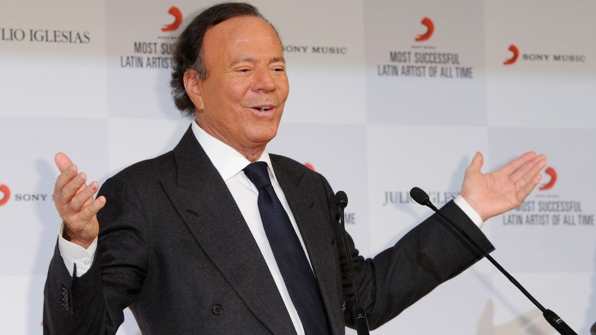 JULIO IGLESIAS LIBRO (2)