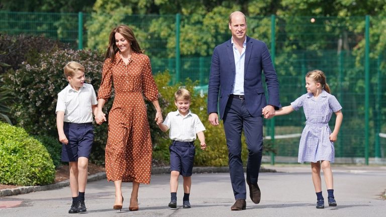 Príncipe William junto a su familia