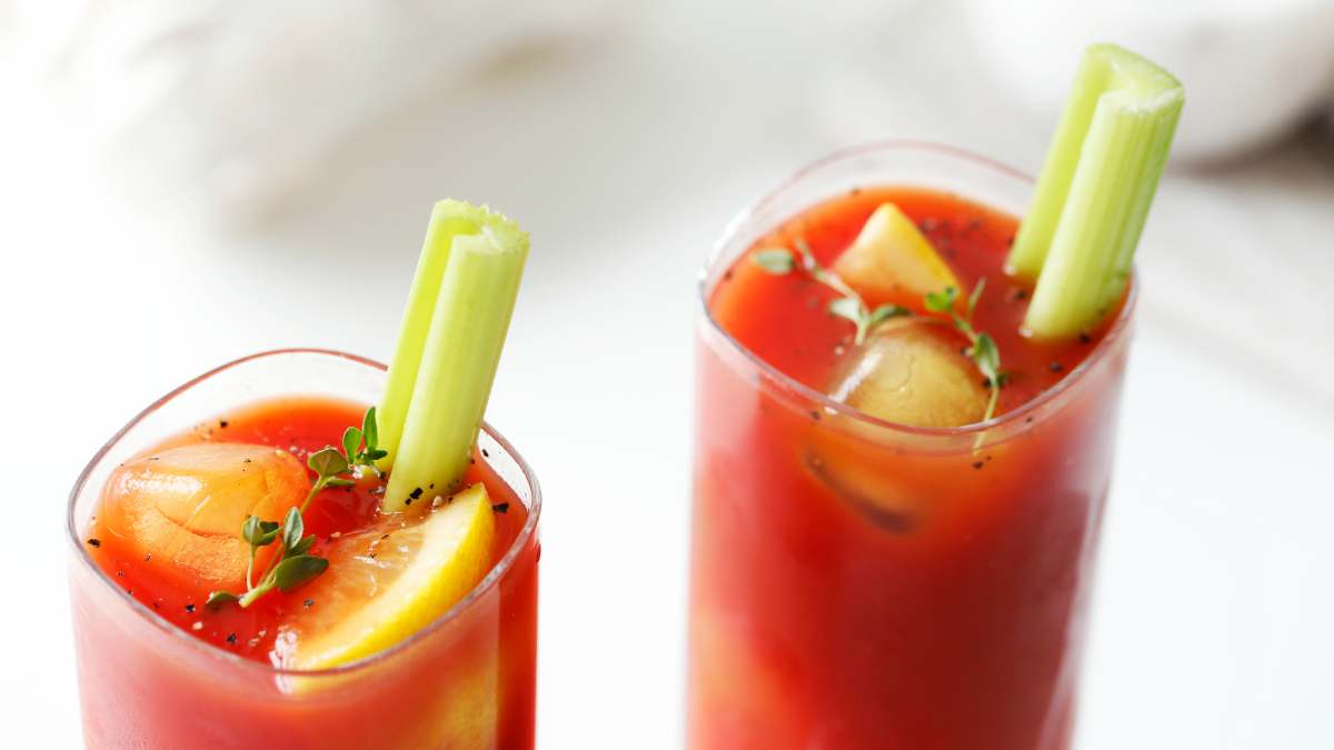 ¡Fácil y rico! Receta de Bloody Mary sin alcohol — Radio Imagina