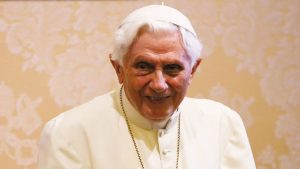 Muere Benedicto XVI (2)