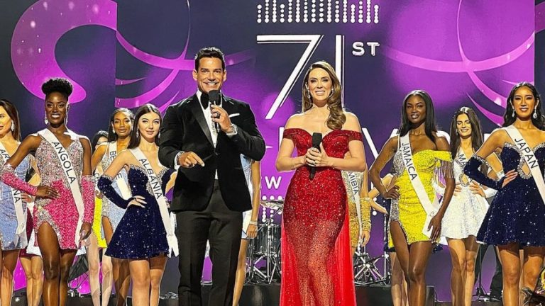 Cristián De La Fuente Se Lució Presentando El Miss Universo 2023 (1)