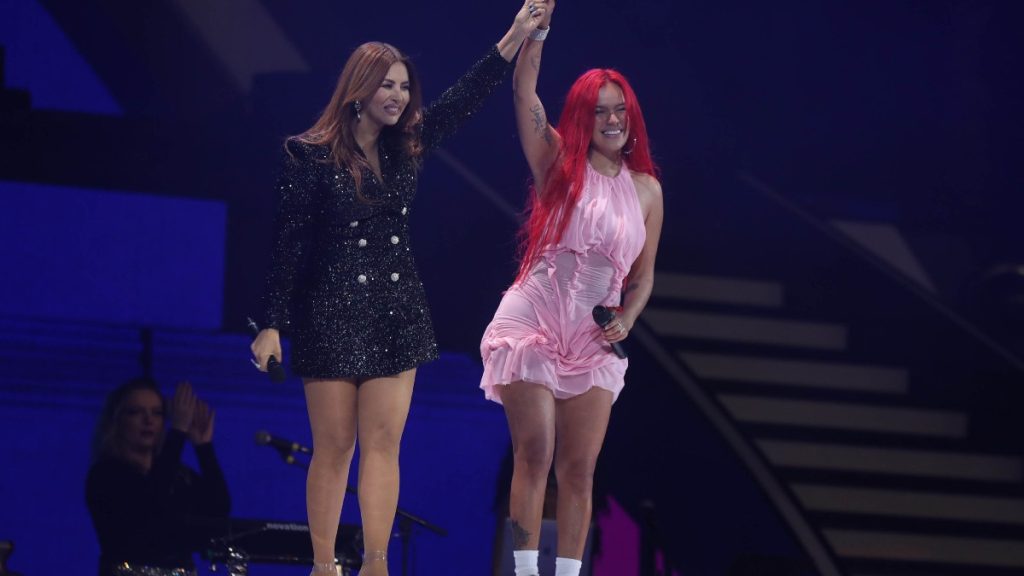 Karol G Y Myriam Hernández En Viña