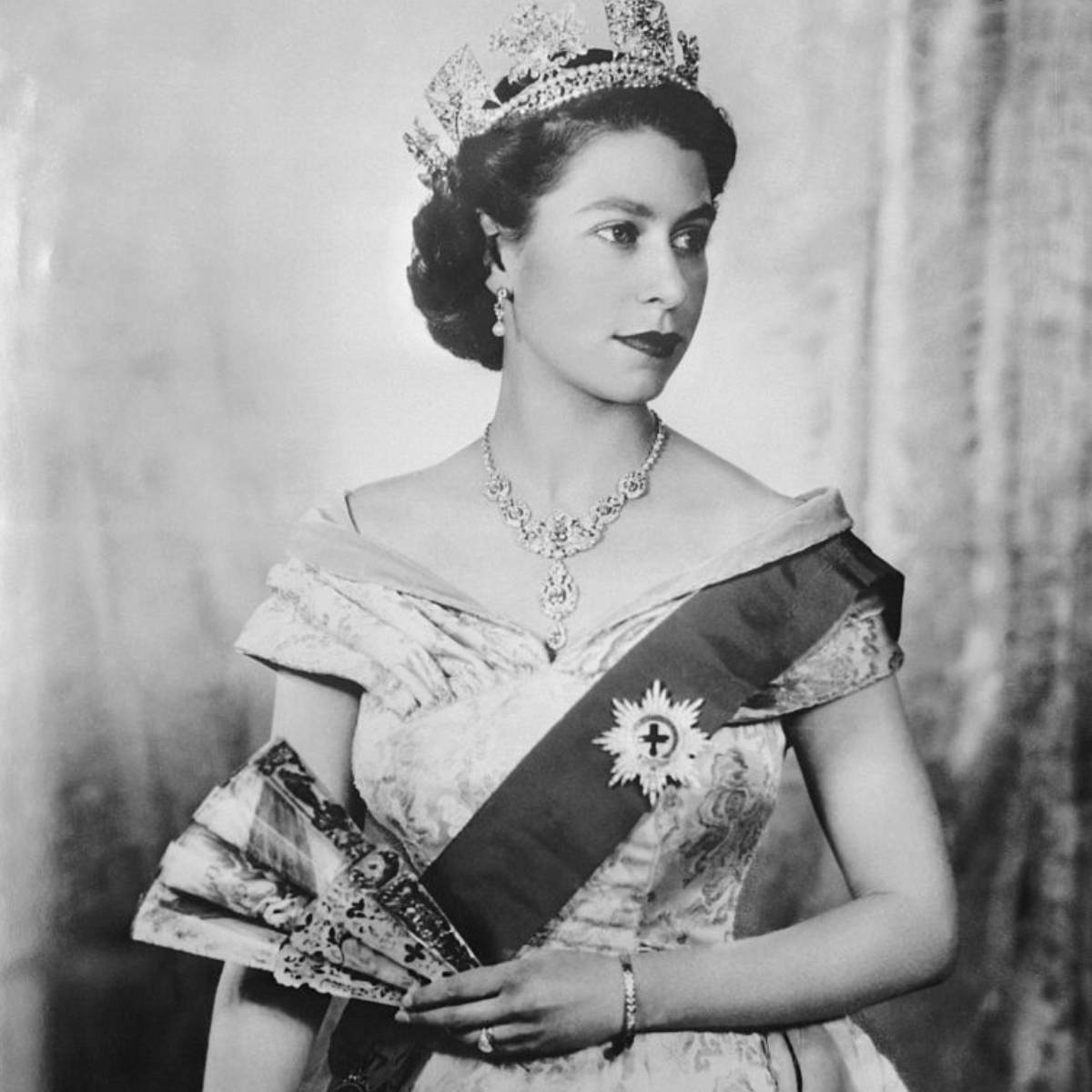 Reina Isabel II