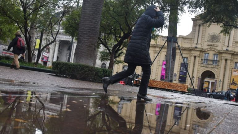 Lluvia En Santiago