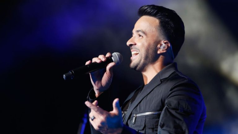 Pasa La Pagina Luis Fonsi