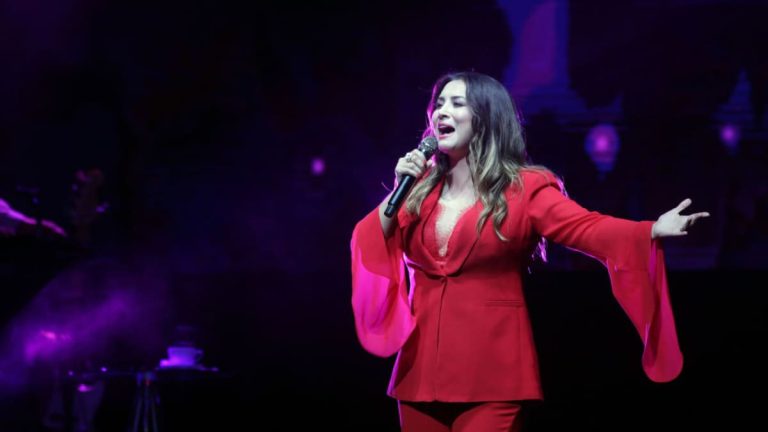 Myriam Hernández En Gran Arena Monticello