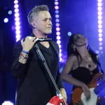 _Con Todo El Amor Del Mundo__ Alejandro Sanz Dedica Canción A Voluntarios Que Ayudan A Damnificados Por Incendios En Región De Valparaíso