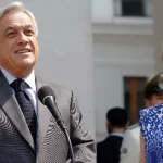 El Expresidente Sebastián Piñera Y Evelyn Matthei Cantaron Juntos Adiós Chico De Mi Barrio