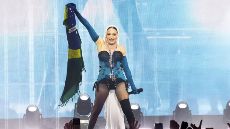 ¡Repletaron la playa de Copacabana! Así se vivió el espectacular concierto gratuito de Madonna en Brasil