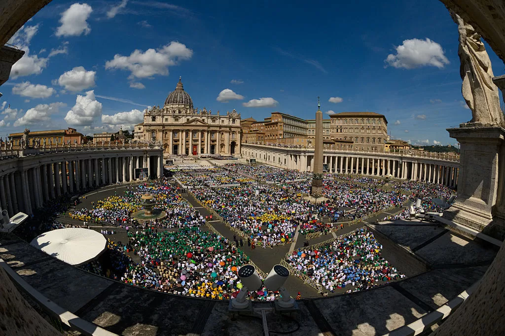 People Pay Tribute To The Late Pope Francis As Vatican Prepares For Conclave