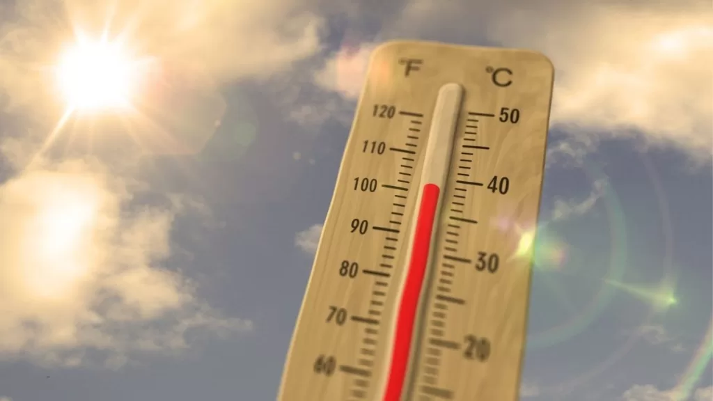 Ola De Calor Lluvia En Santiago