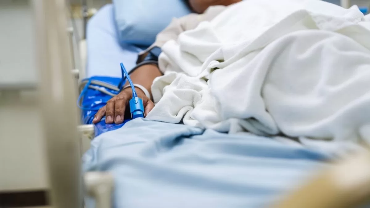 Querida figura de la TV es hospitalizada de urgencia tras presentar delicado cuadro respiratorio