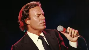 Julio Iglesias (2)
