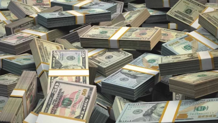 ¡Aumentaron su fortuna en un año! Estos son los millonarios empresarios chilenos que forman parte del ranking Forbes 2026